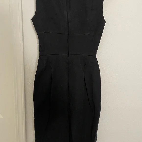 Banana Republic Sloan Cap Sleeve Dress - Size 2 and 00P - Picture 4 of 5